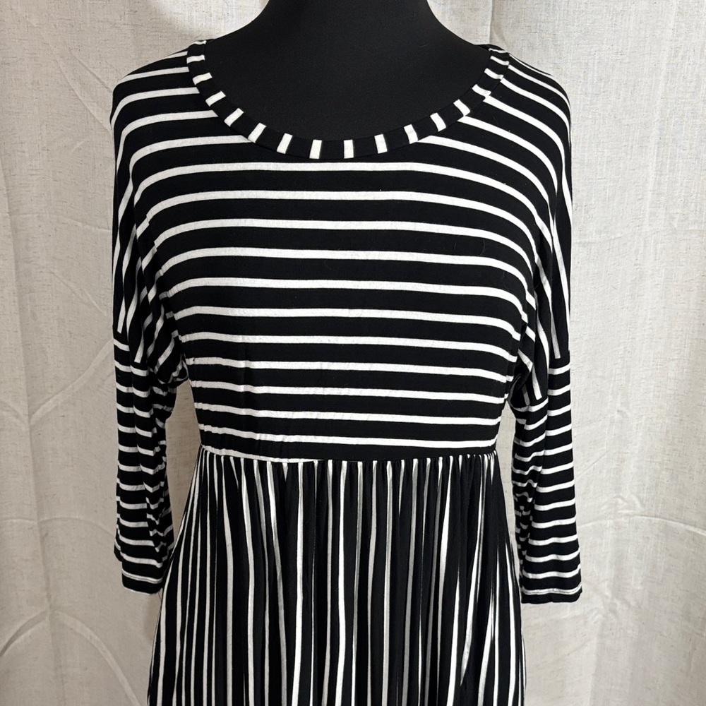 Suzanne Betro Black and White Striped Dress